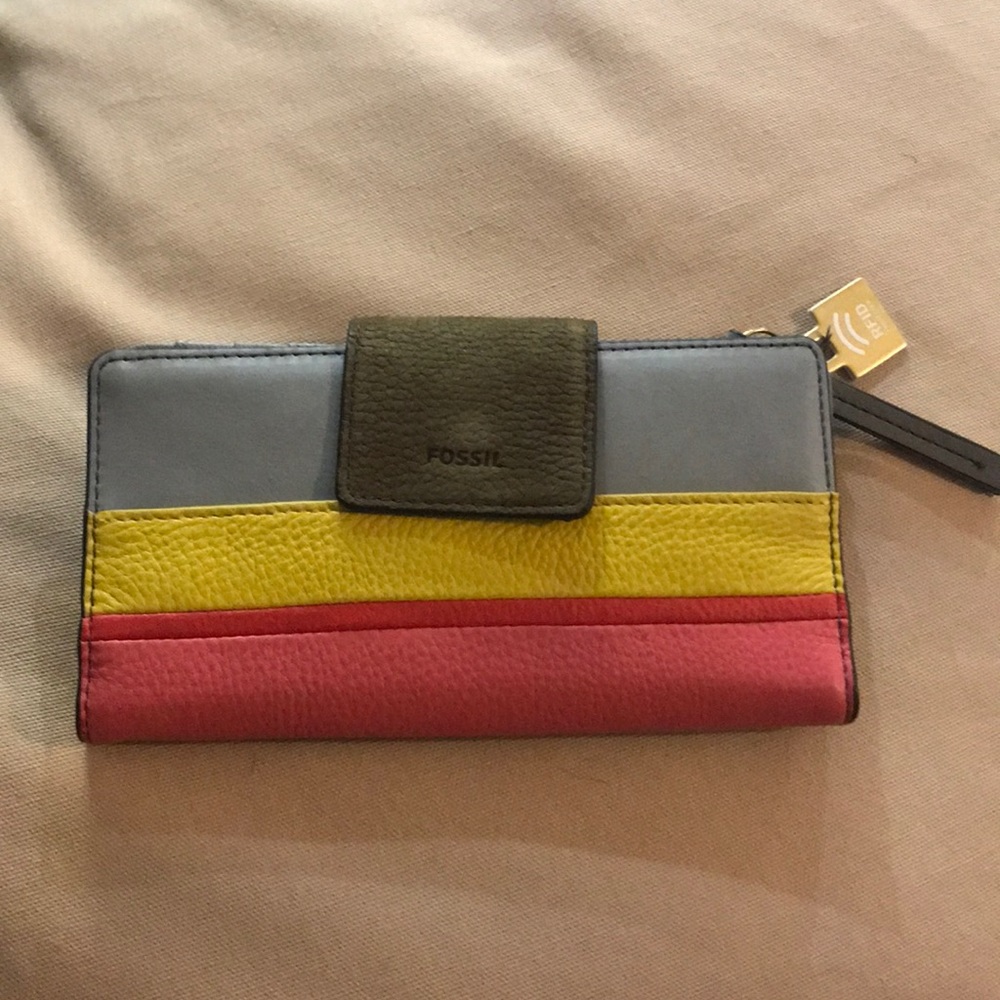 Fossil Emma Tab Clutch Wallet Leather Multi RFID